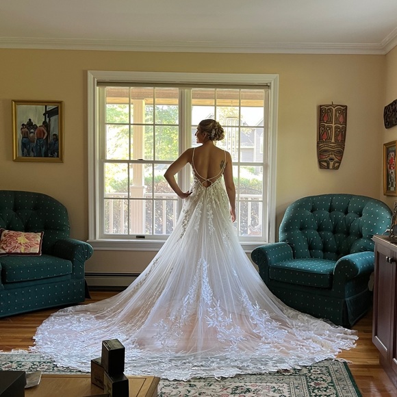 Meet your Posher, Shaynay - Picture 2 of 3